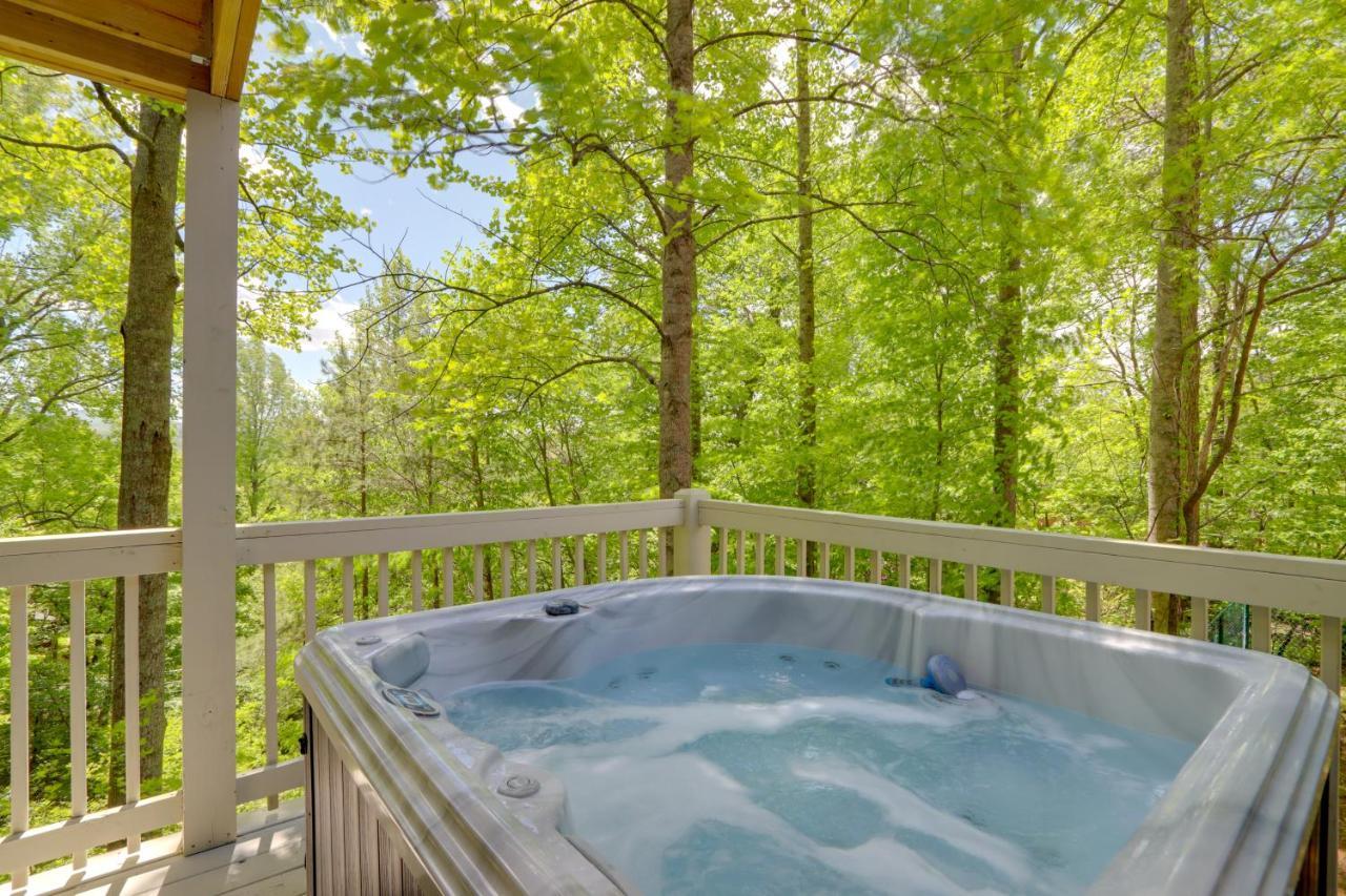 Blue Ridge Getaway With Hot Tub And Seasonal View! Βίλα Εξωτερικό φωτογραφία